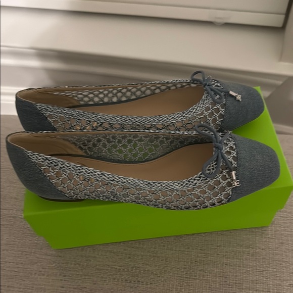 Stylish Women's Blue Flats - Picture 7 of 7